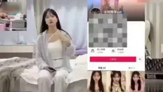 20万粉美女主播【#小刘同学zzz】 疑似被探花李神约战，从沙发到床上强悍女上位！