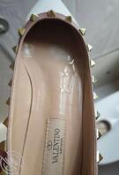 今天又玩到我跟我舅妈的骚鞋了 白天晚上各玩一双 全都射进去 舒服又刺激0