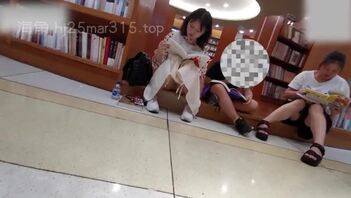 【裙底内裤】酌情观看，看着一般