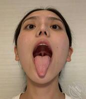 求大鸡巴来操反差母狗的榨精骚嘴，大鸡巴能在榨精骚嘴里坚持多久