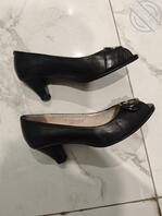 偷拿奶奶的高跟导管2