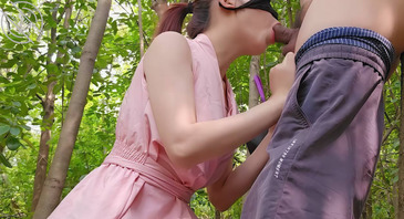 【兄妹户外乱伦】妹妹陪哥哥去户外钓鱼,中途勾引亲哥做爱,在河边露天激情。1