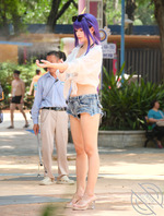 长隆水上乐园走光第一弹：紫毛白衬衣牛仔裤衩露毛