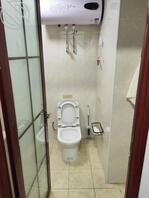 刚刚入住的小姐姐，除了被子就是小玩具，可能是背着男友的私人炮房吧1