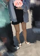 真实街拍——尾随偷拍骚货女大学生0