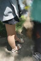 真实街拍——尾随偷拍骚货女大学生1
