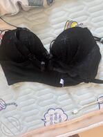 玩爽了亲姐的骚奶罩子和刚脱下来的内裤和白袜1