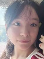 真实露脸厕拍，04年女大学生学妹刘蕾，附生活照1