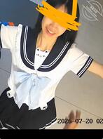 女儿用这个大棒子最后一次自慰，然后被爸爸没收了。1