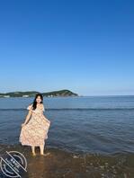 守一个给这骚少妇脱衣的大哥1