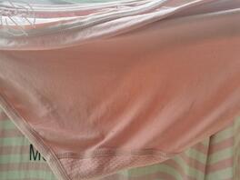 太棒了，老妈的内衣，那个味道太好了，还有洗过的内裤，只有淡淡的香味，搞得