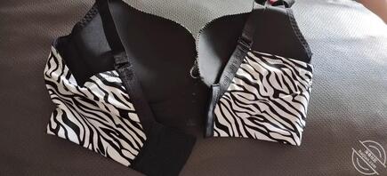 只能对着妈妈的内衣打了1