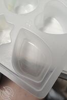 突然想让老妈吃我的精液,冻起来偷偷加到吃的里面去。0