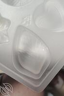 突然想让老妈吃我的精液,冻起来偷偷加到吃的里面去。1