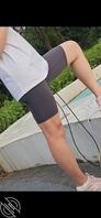 跳绳的瑜伽短裤少妇，肉腿真舒服2
