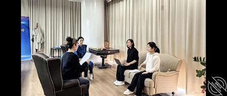 人妻英语老师露脸出轨吞精（这样应该没问题了）2