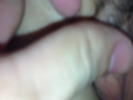 99年嫩屄摸出白浆