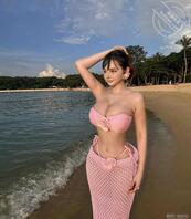 挤压式穿搭，下次换套大一点的比基尼1