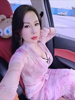 帮忙去姑姑的衣服，最好把姑姑脸换到电影里去0