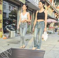 牛仔裤美女好漂亮1