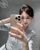 【夏薇薇有奖问答】如果我跟表姐吕彤同时脱光趴在地上 你会操我还是操吕彤