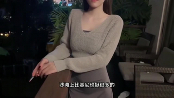 被绿帽的嫂子生气离家出走什么都没有带让小叔拿几件衣服送给她