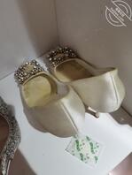 这是我骚气的妈妈，各位海友，我要不要上，出个主意。