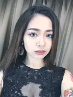 蒋欣瑜 便利店纹身收银员【蒋欣瑜】被前男友曝光两人真实拍摄的不雅视频！0