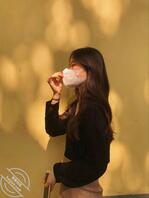 老婆还是不露脸比较安全吧