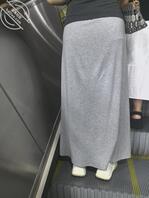 怼着灰色长裙和蓝色长裙美女肥臀拍，有视频0
