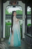 有没有认识这个女的的？2