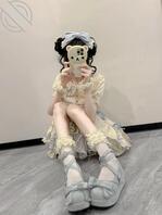 看视频一动不动趴在床上被后入感觉好舒服的样子1