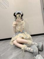 看视频一动不动趴在床上被后入感觉好舒服的样子2