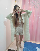 平时穿丝袜和高跟，有喜欢的我寄给大家，平时还有爱爱过后的丝袜，可以联系我1