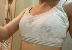 我把我女儿发给们看你们就不能回馈点你们女儿女友老婆嘛