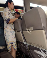 偷拍空姐腿真好啊0