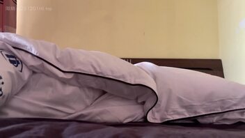 （原创）约啪06年19岁美甲店上班肥臀妹