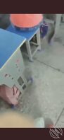 河南某小学老师在下体塞跳蛋自拍，学生就在下面坐着！