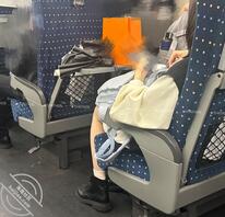 白袜妹妹的短裙黑内0