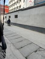 杞县街头电动车上露出打飞机，有没有街头偶遇的