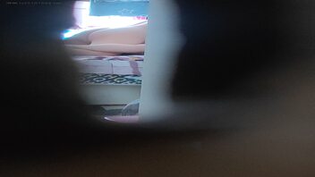 原创偷拍 白发大叔又来操馒头穴阿姨了