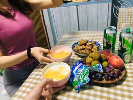 烟台娇妻调教成功，答应大屌单男或夫妻同床，兄弟们帮顶。0