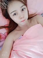 再来一波美美的自拍0