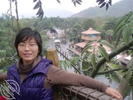 绿母贡献骚妈，短发眼镜大屁股2