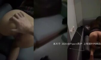 私人影院里开门露出还求着要操