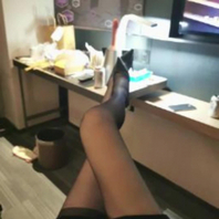 艹黑丝长腿大姐姐