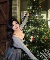 女友好奇大晚上穿成这样出门 会不会有危险1