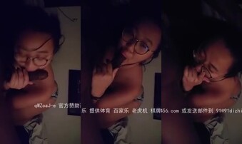 20yr old Asian Loves Sucking BBC