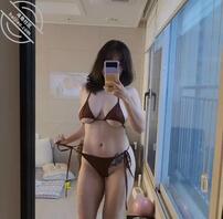 无意间发现了嫂子相册里的秘密