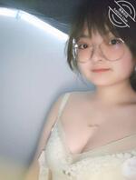 白白嫩嫩的大奶子0